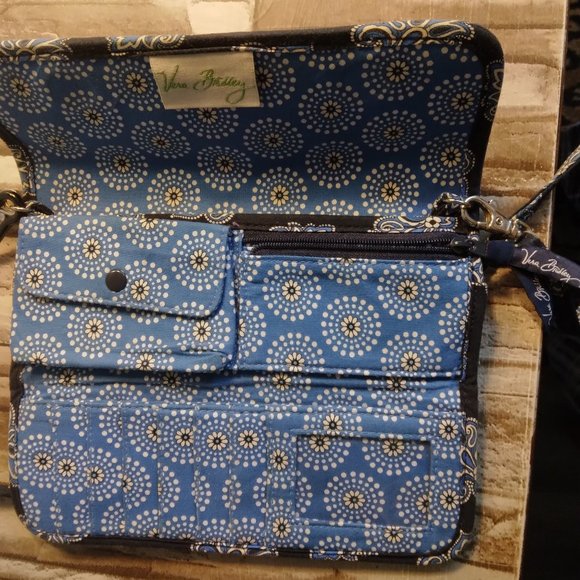 Vera Bradley Crossbody Bag - Picture 4 of 4